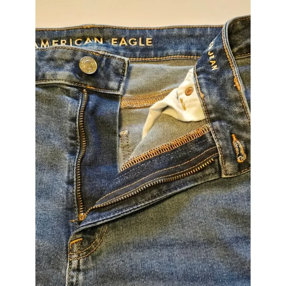 American Eagle Mom Jeans Womens Size 8 Regular Blue High Rise Medium Wash Casual